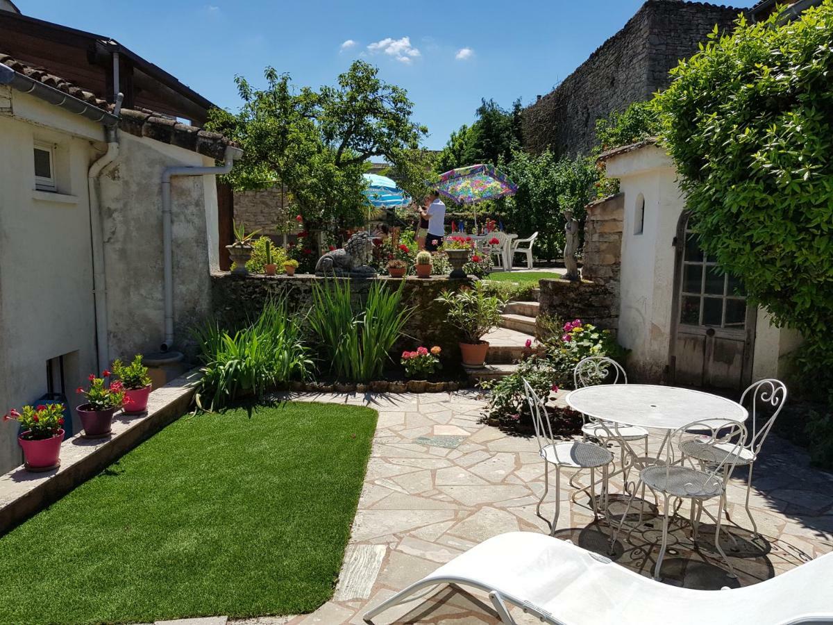 Tournus Belle Maison Vue Sur Saone Exterior photo